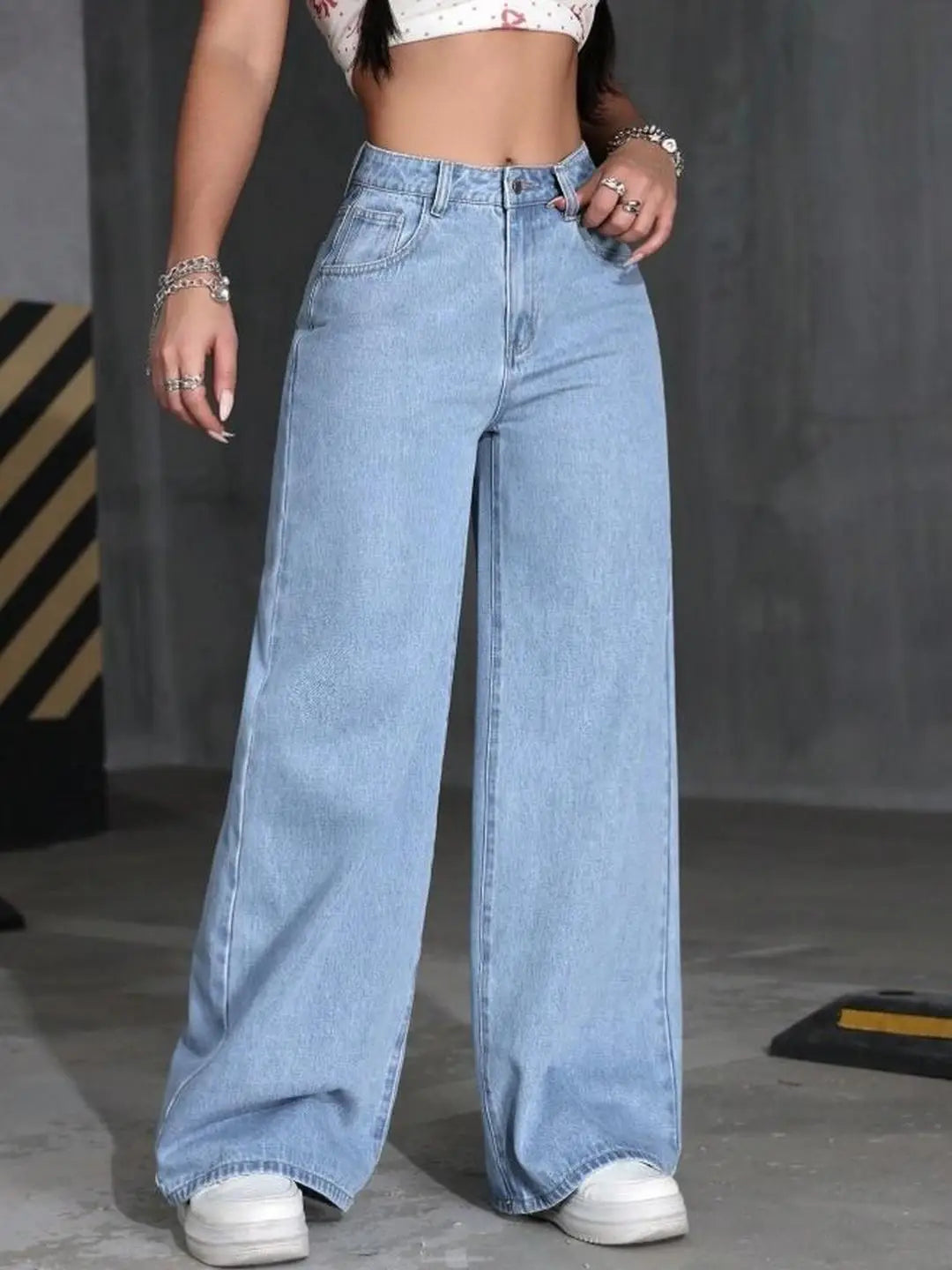 High waist ice blue ultra fit wide leg jeans