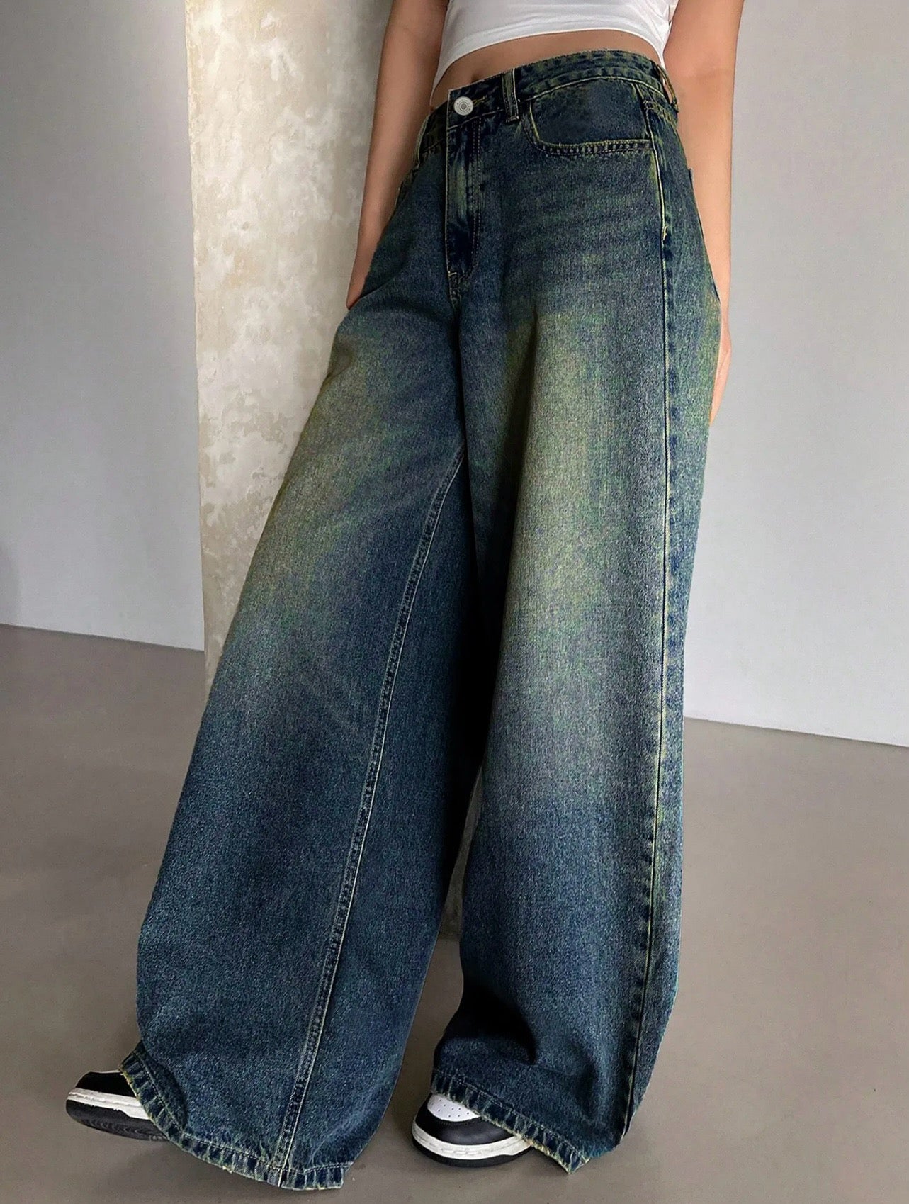 Moss Vintage Wash Highwaist Super Wide Leg Jeans