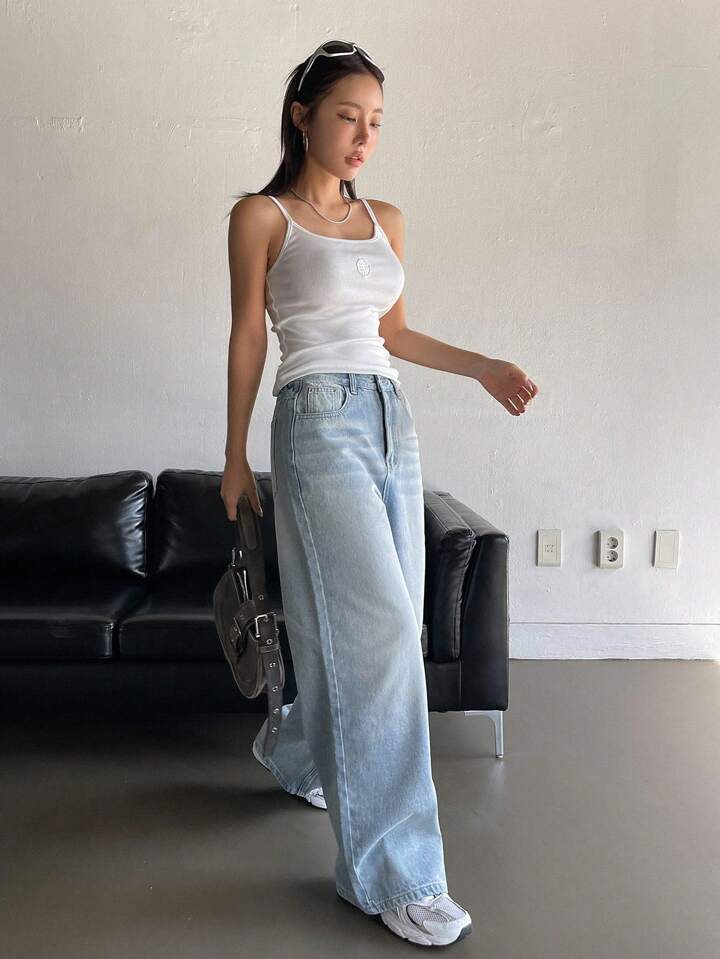Highwaist Pale Blue Wash Super Wide Leg Jeans