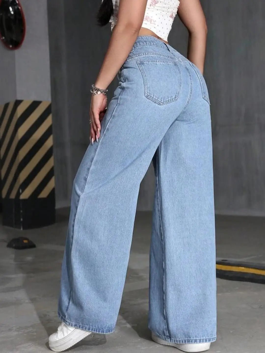 High waist ice blue ultra fit wide leg jeans - Fashion Wodrobe
